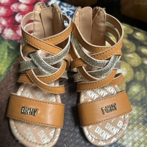 DNKY sandals - Picture 2 of 3